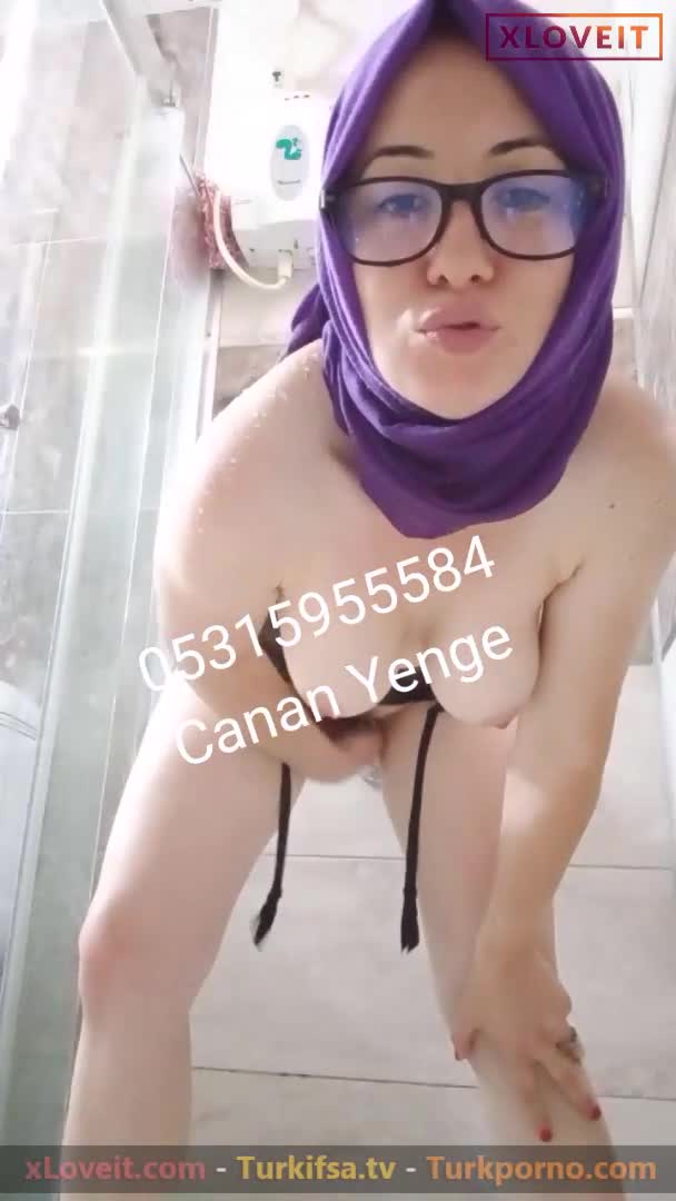 Canan Yenge Türbanla Dildo Amına Sokuyor Ifsa