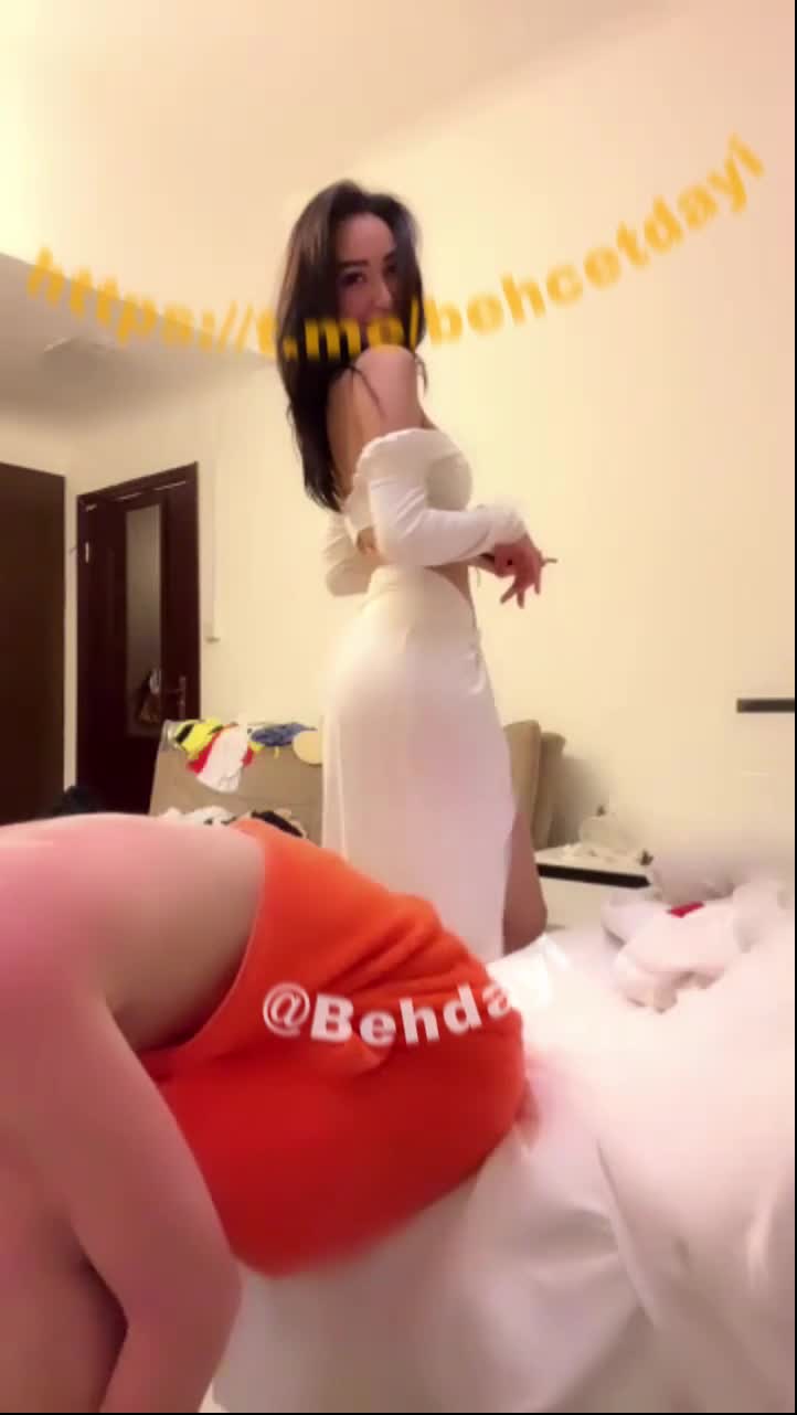 Jasmine Tango Beyaz Elbise Kalça Sallama Ifsa