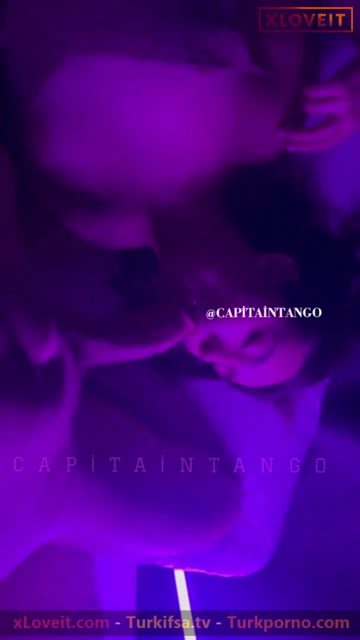 Naz Elbir ifsa Tango'da Kocaman Yarrağı Ağzına Alıp Emiyor