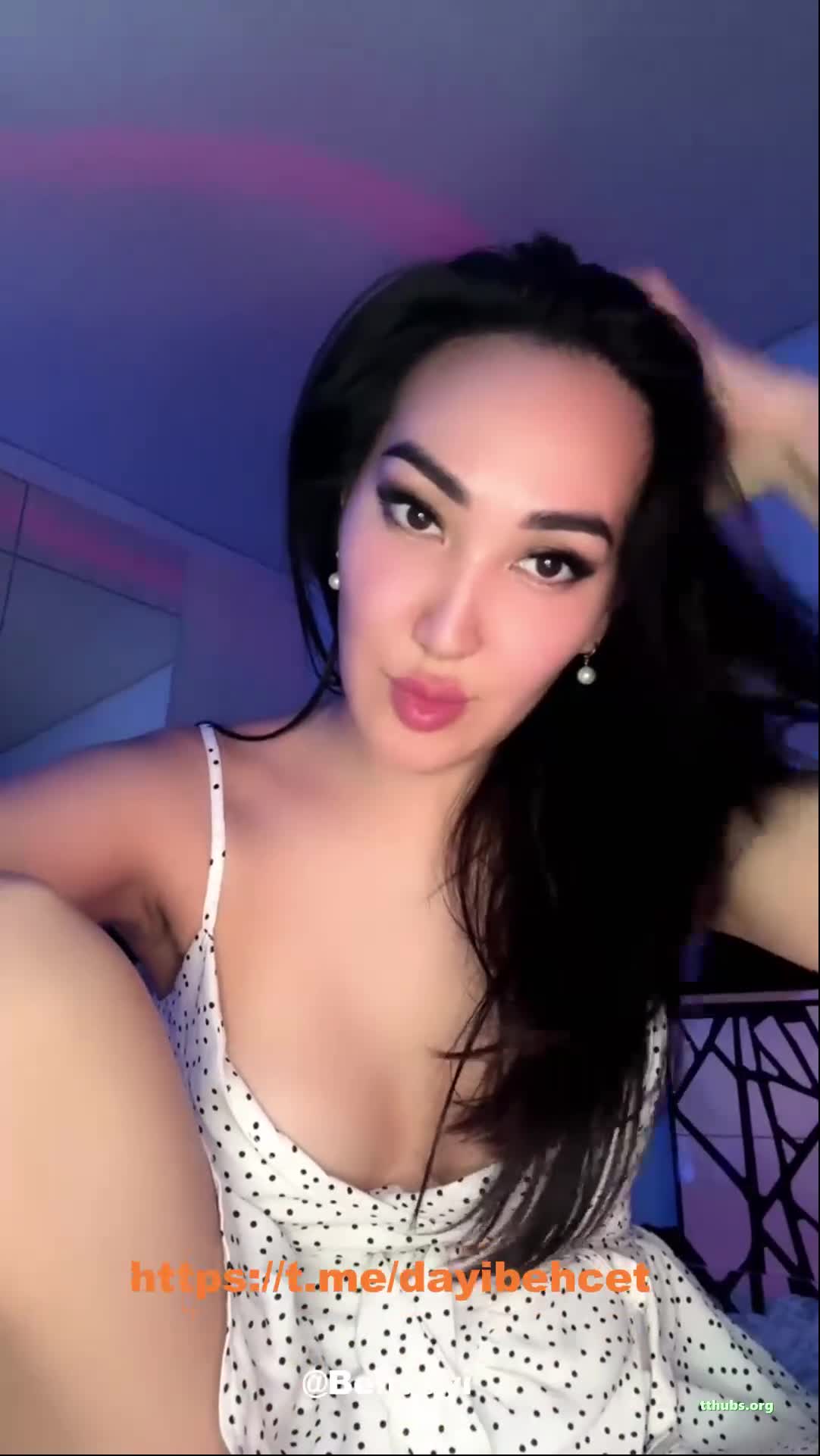 Jasmine Göğüs Gösterisi Beyaz Askılı Tango
