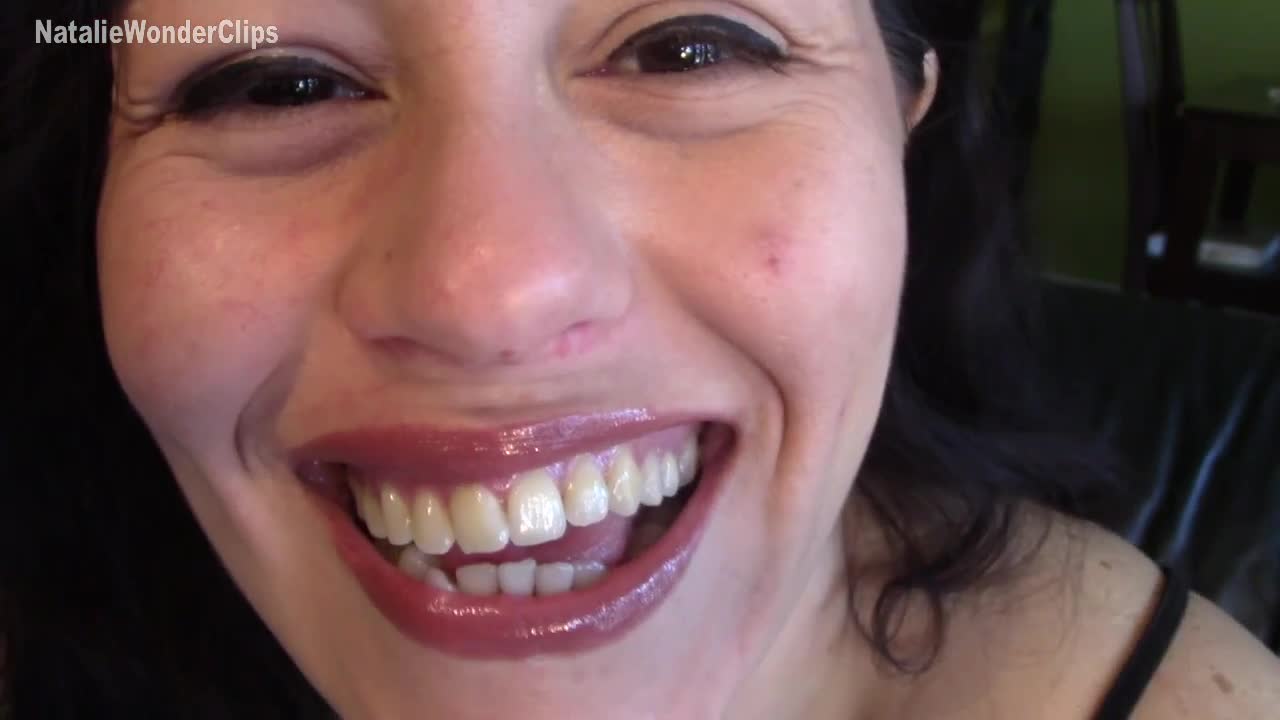 Siyahlı Hatun Boğaz Gösterisi Yakın Çekim