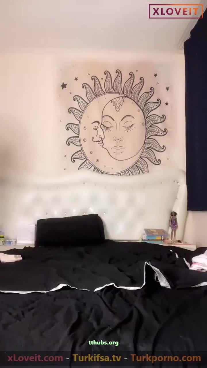 Shawty Kırmızı Elbise Sıyırıp Dövmeli Soyunuyor Ifsa