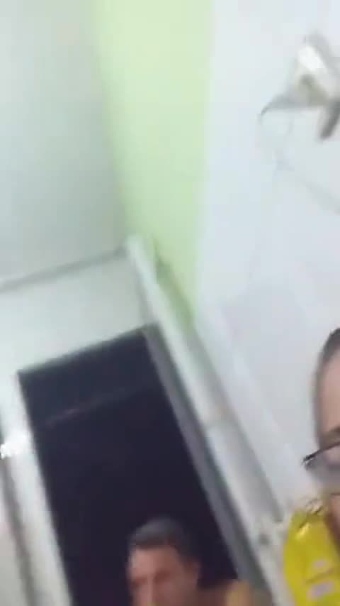 2 Erkekle Banyoda Soyunan Hatun Ifsa