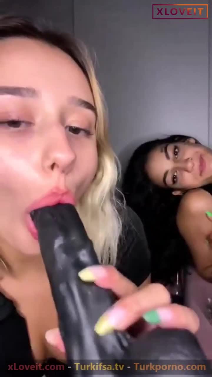 Naz Elbir ifsa Esmer Dövmeli Kankasiyla Am Got Acıyor