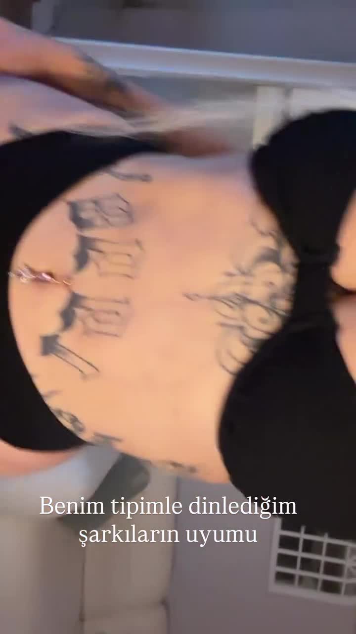 Dövmeli Şeyma Mestoğlu Siyah Askılı Ifsa HD