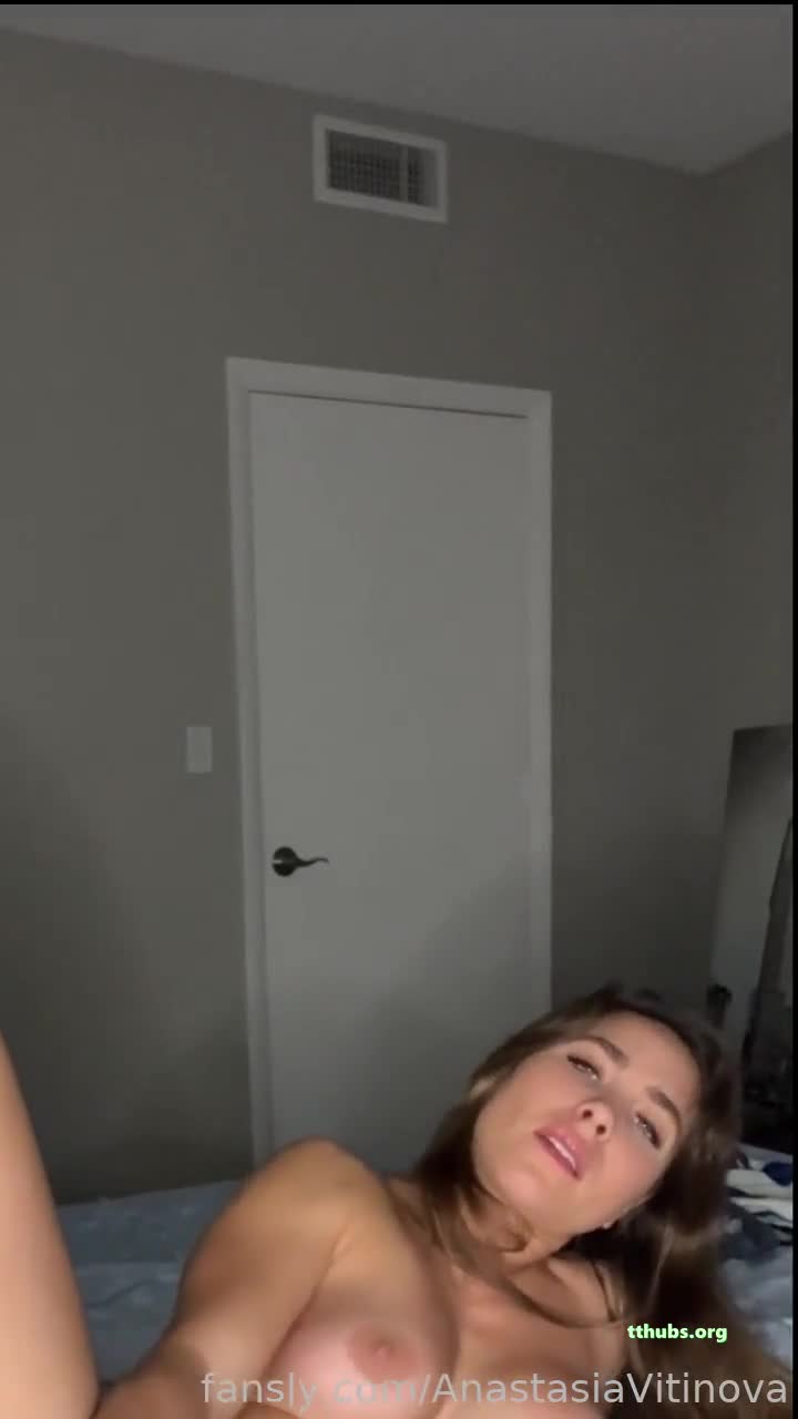 Anastasia Vitinova Yatak Göğüs Bacak İfşası