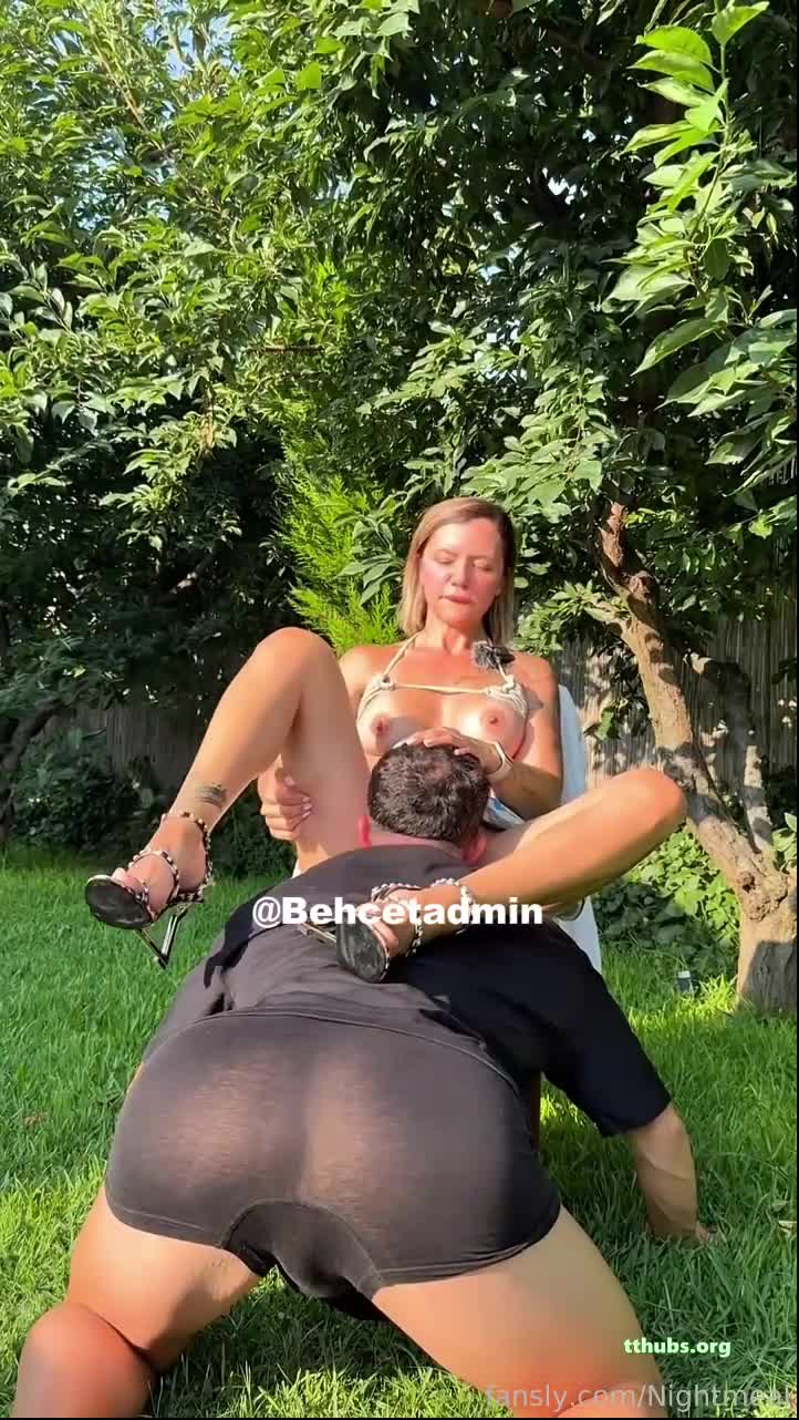 Nightmeal Bahçe Kucağa Binme Ifsa