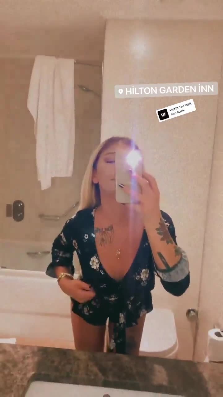 Tiktokcu Simay Tektaş Otel Ifsa Dekolte Hd İzle