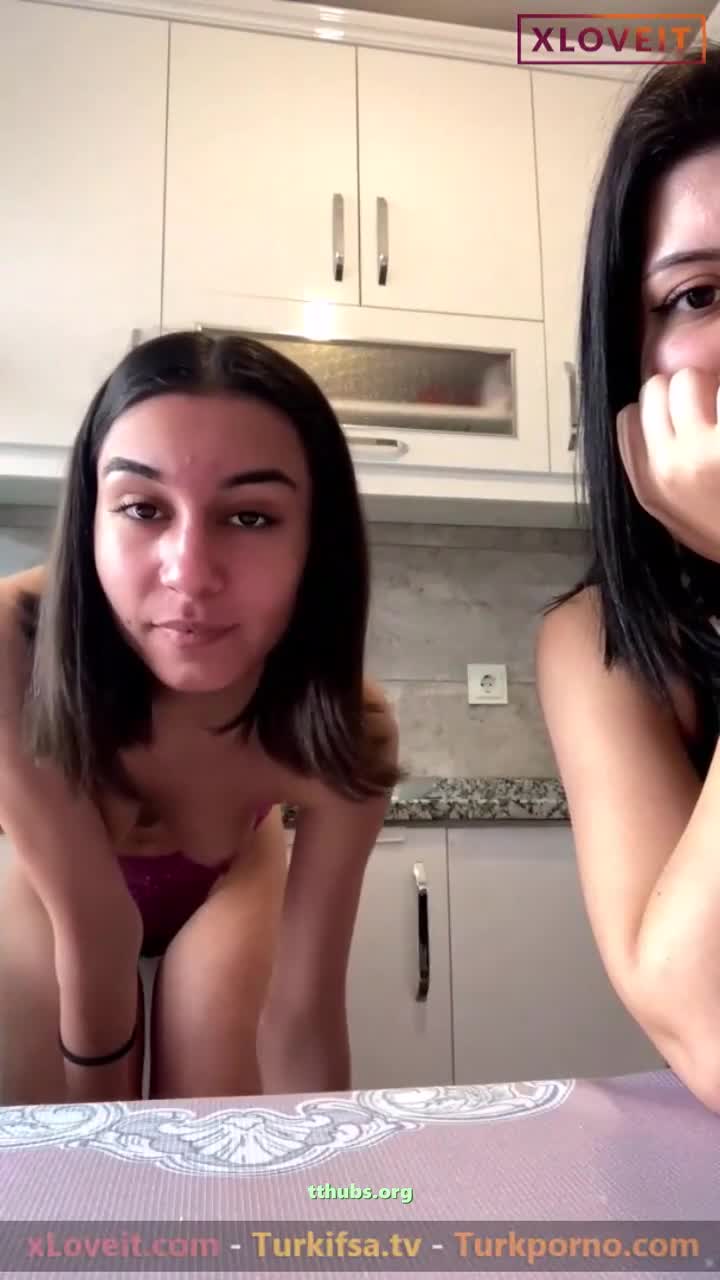 Ceyda Sevim İfşa Pembe Tanga Kalça Domaliyor