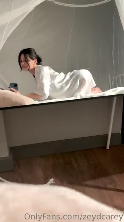 Zeydcarey Ifşa Beyaz Elbise Dörtlük Kalça